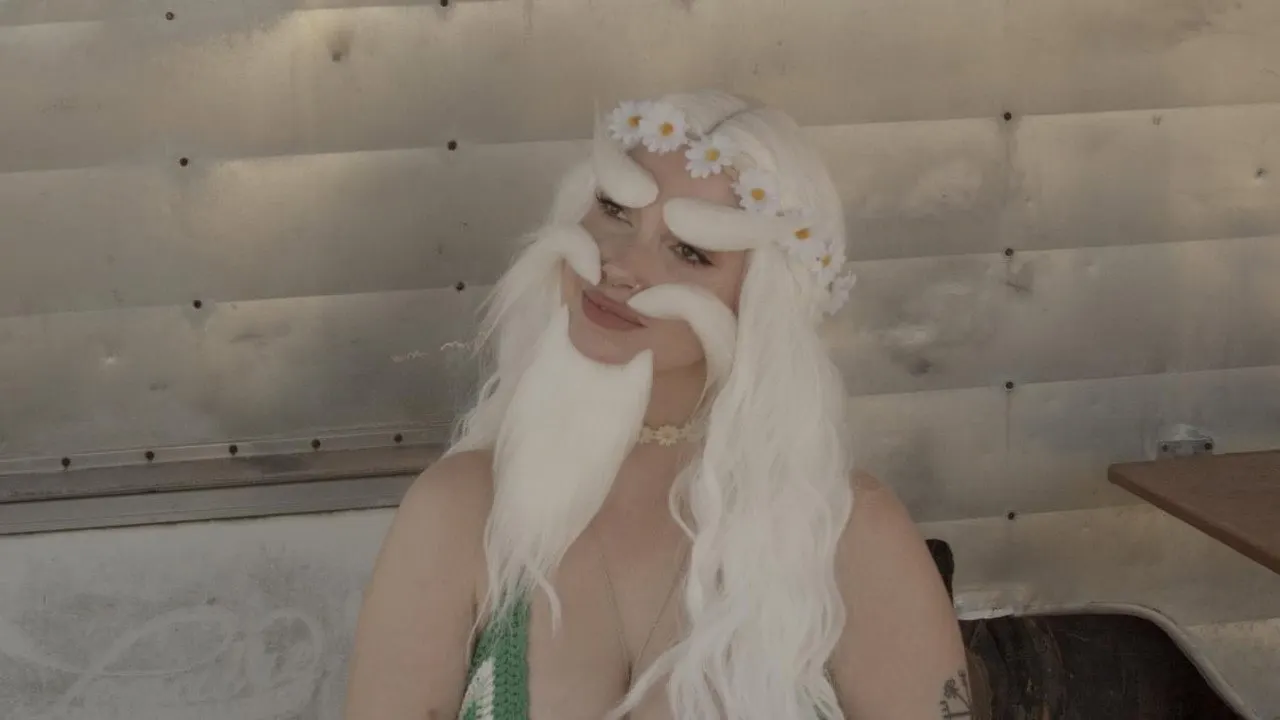 Play Babezilla vs. the Cyber Skanks: Rise of Mechababezilla