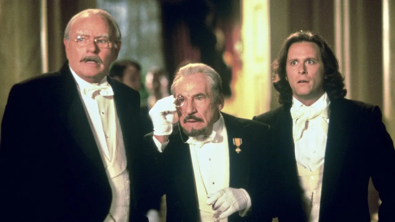 Play Dracula: Dead and Loving It