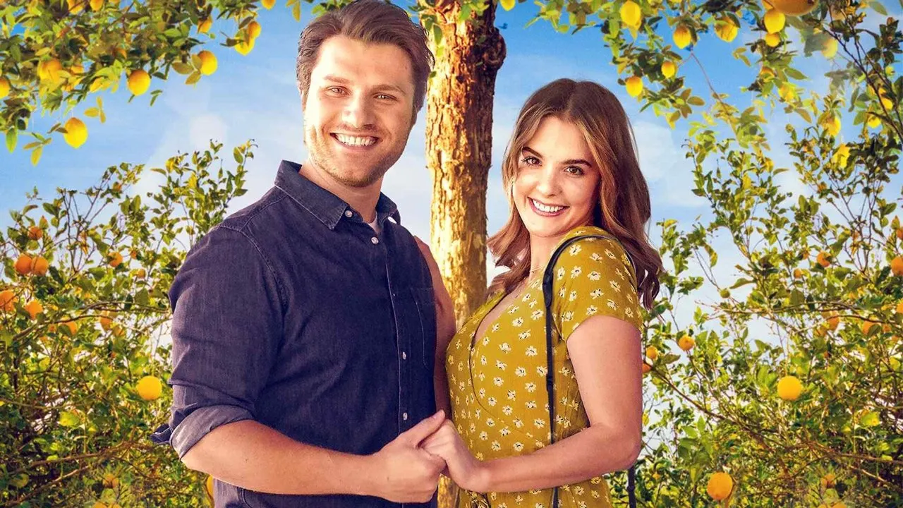 Play Love Under the Lemon Tree