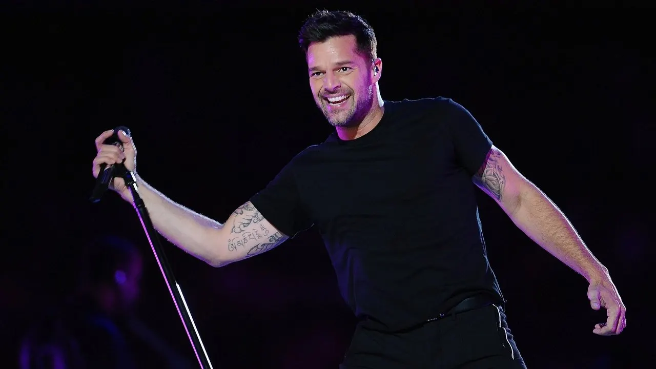 Play Ricky Martin: A Loco Life