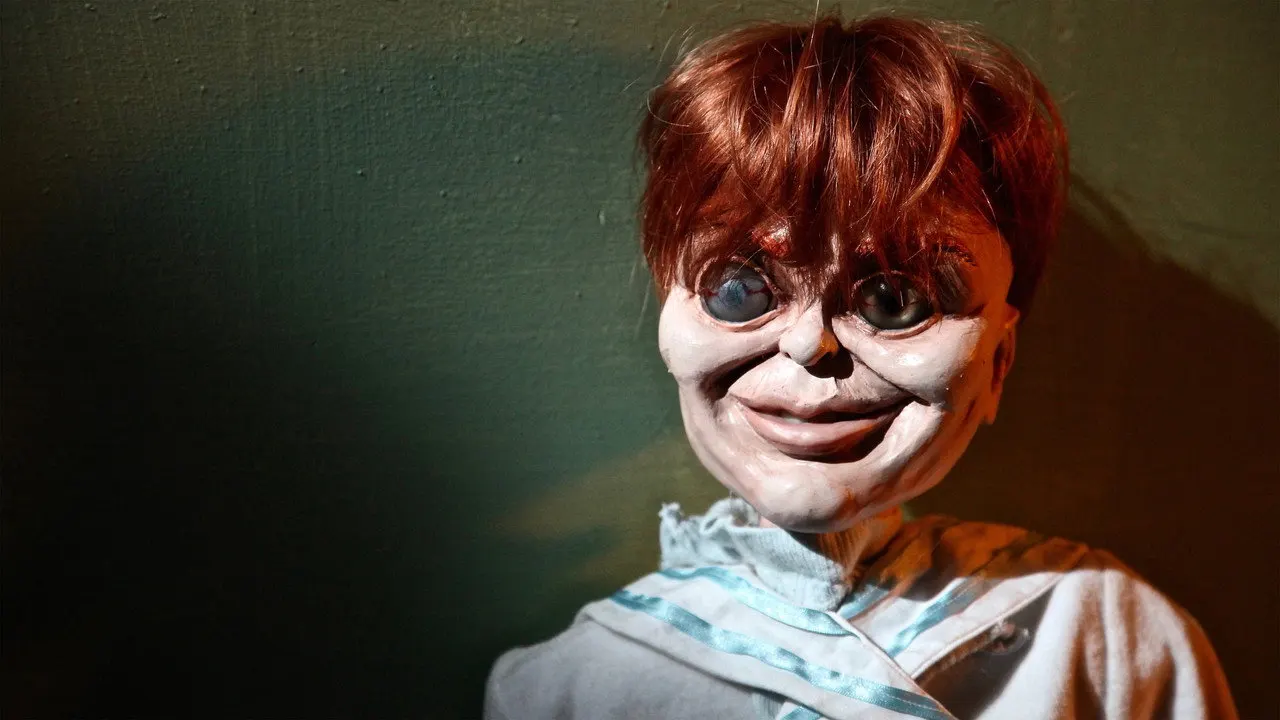 Play The Curse of Robert the Doll