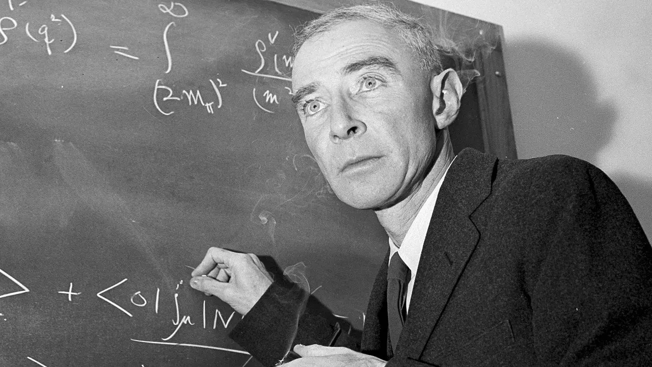 Play To End All War: Oppenheimer & the Atomic Bomb