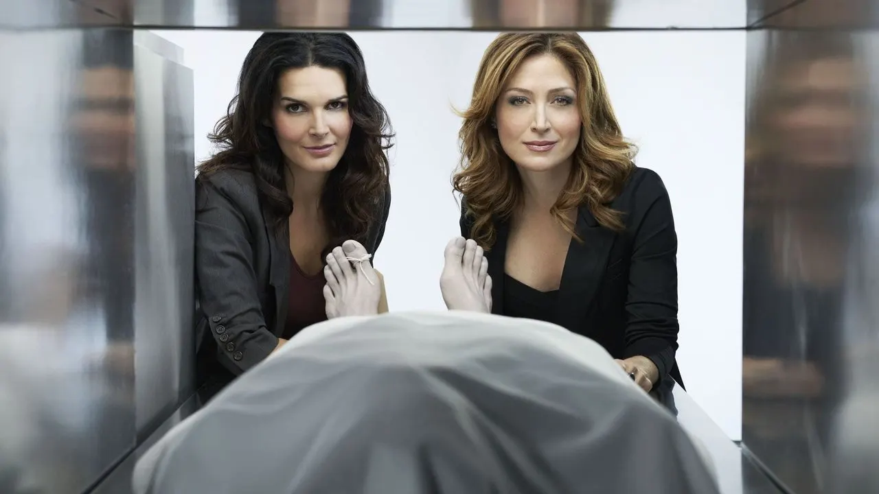 Play Rizzoli & Isles